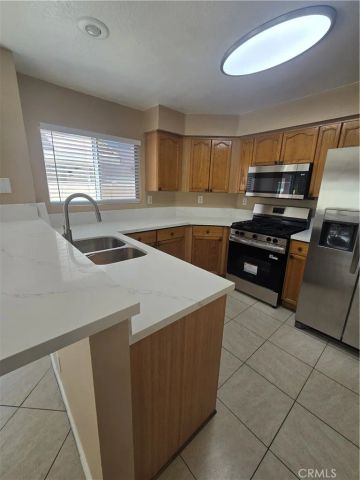 881 Bramble Lane, Corona, CA 92878