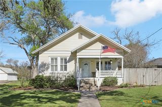 108 Kroschel Street, Hallettsville, TX 77964