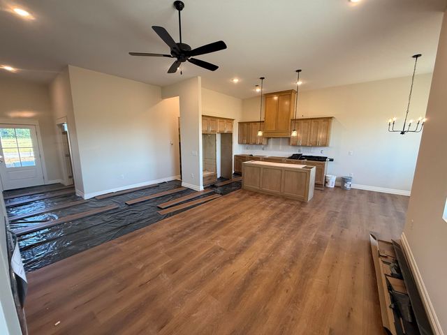 31 Kingdom Cr, Goddard, KS 67052