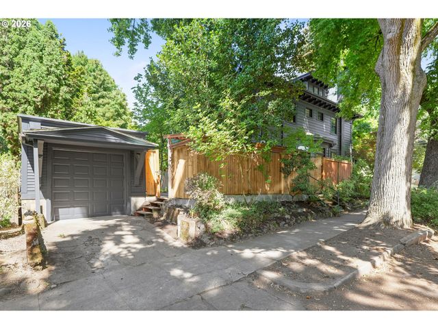 1534 Se TAYLOR St, Portland, OR 97214