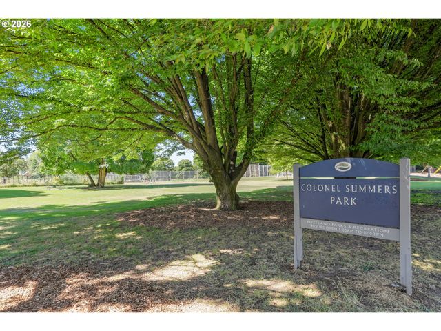1534 Se TAYLOR St, Portland, OR 97214