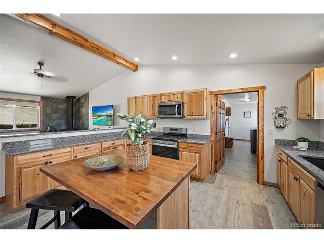 186 Empire Rd, Florissant, CO 80816