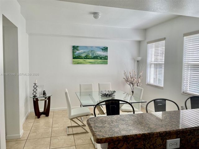 11503 NW 89th St 206, Doral, FL 33178