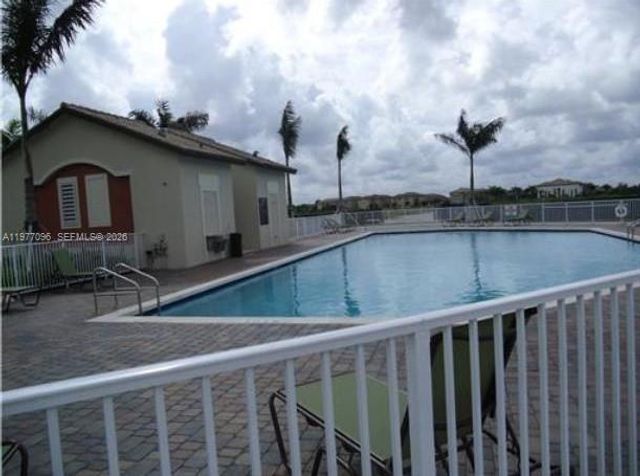 11503 NW 89th St 206, Doral, FL 33178