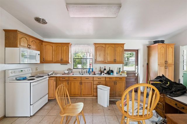 2142 BLOSSOM LANE, Winter Park, FL 32789