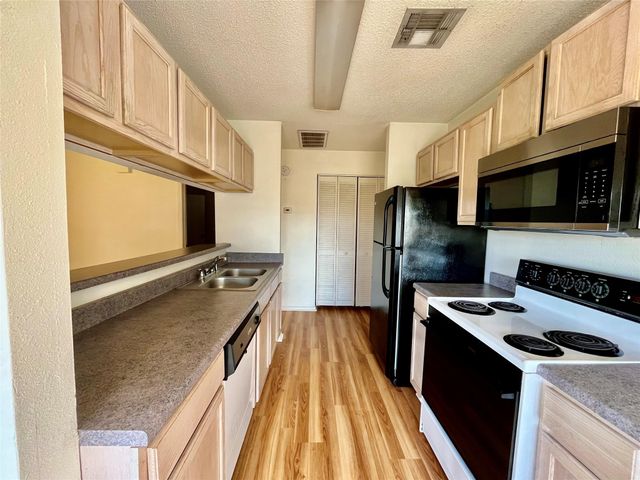 125 Stockmen LN 194, Maxwell, TX 78656