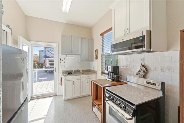 326 NOLANE LANE, Polk City, FL 33868