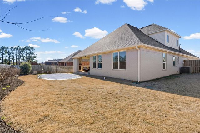 664 Malbec Road, Tontitown, AR 72762