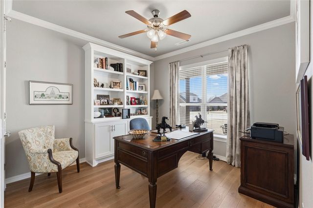 664 Malbec Road, Tontitown, AR 72762