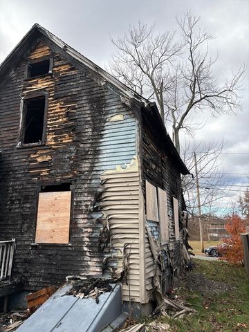 15 Hudson Avenue, Chicopee, MA 01020