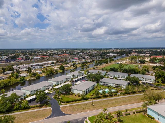 5725 GREENWOOD AVENUE 4104, North Port, FL 34287