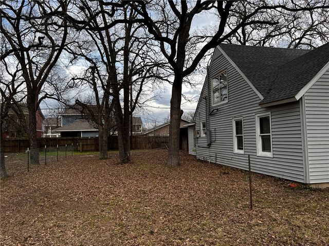 4101 College Main Street, Bryan, TX 77801