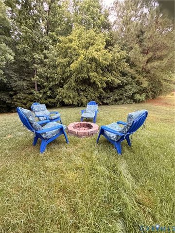 11400 Great Willow Dr, Moseley, VA 23120