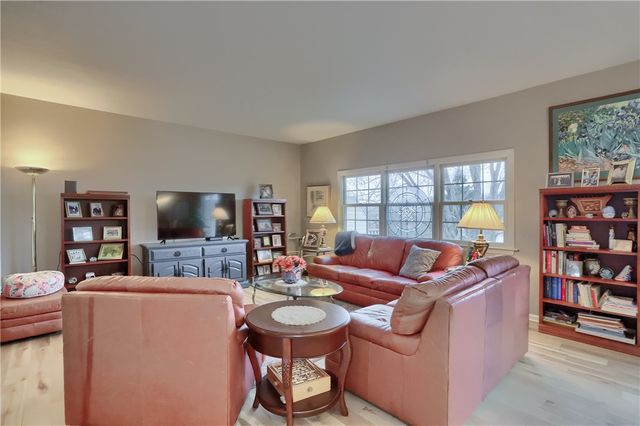 109 Woodcrest Drive, North Fayette, PA 15108