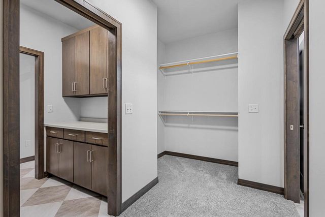 2996 CREEKWOOD DRIVE, Green Bay, WI 54311