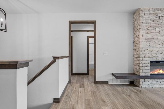 2996 CREEKWOOD DRIVE, Green Bay, WI 54311