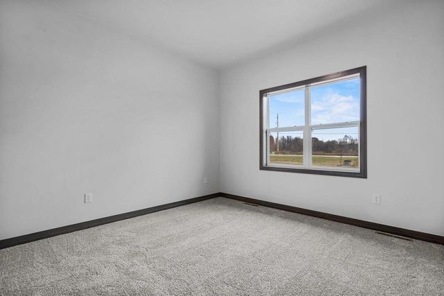 2996 CREEKWOOD DRIVE, Green Bay, WI 54311