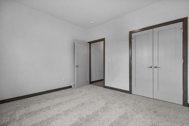 2996 CREEKWOOD DRIVE, Green Bay, WI 54311