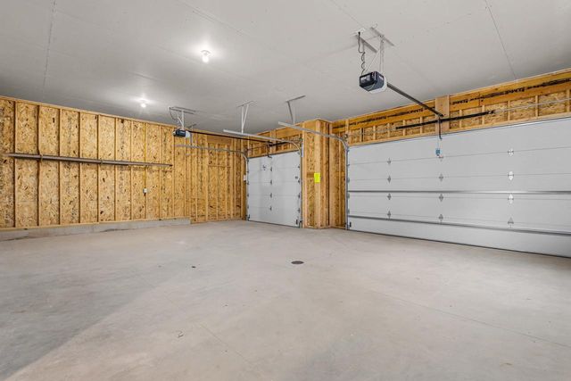 2996 CREEKWOOD DRIVE, Green Bay, WI 54311