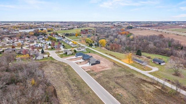 2996 CREEKWOOD DRIVE, Green Bay, WI 54311