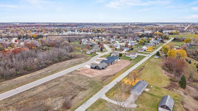 2996 CREEKWOOD DRIVE, Green Bay, WI 54311