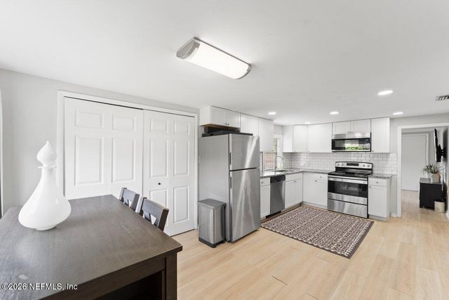 6369 JAMMES Road, Jacksonville, FL 32244