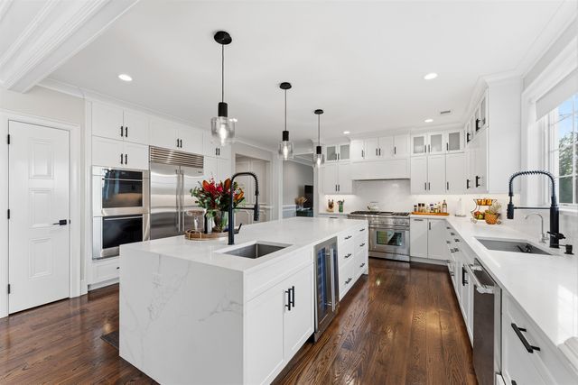 281 BEAUFORT AVE, Livingston, NJ 07039
