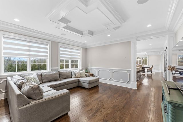 281 BEAUFORT AVE, Livingston, NJ 07039