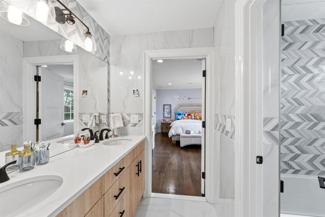281 BEAUFORT AVE, Livingston, NJ 07039
