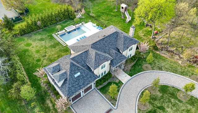 281 BEAUFORT AVE, Livingston, NJ 07039