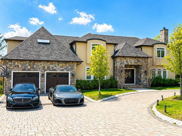 281 BEAUFORT AVE, Livingston, NJ 07039