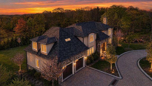 281 BEAUFORT AVE, Livingston, NJ 07039