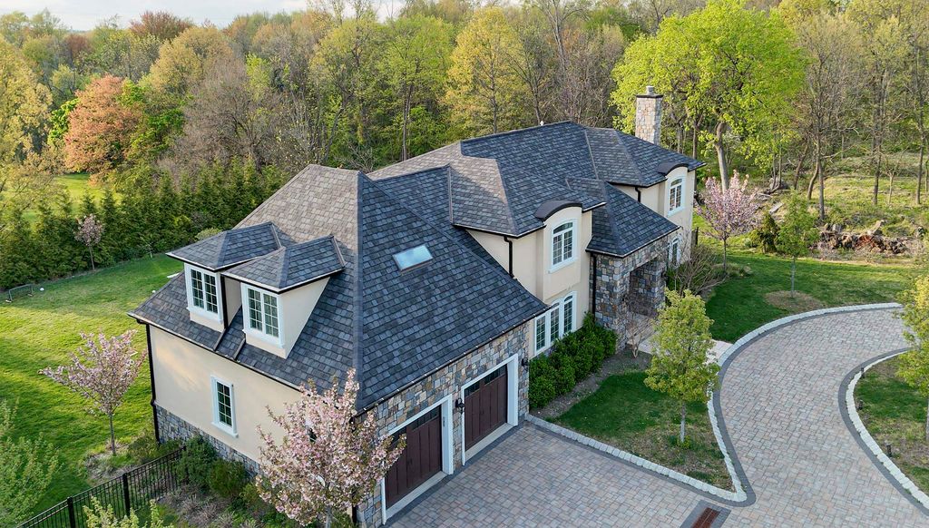 281 BEAUFORT AVE, Livingston, NJ 07039