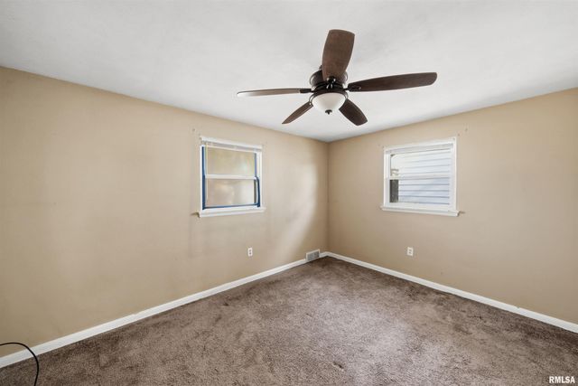 1817 W BEL AIRE Avenue, Peoria, IL 61614