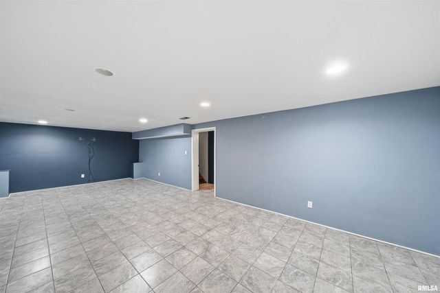 1817 W BEL AIRE Avenue, Peoria, IL 61614