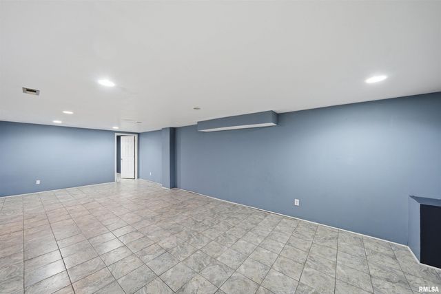 1817 W BEL AIRE Avenue, Peoria, IL 61614