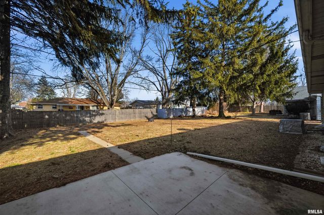 1817 W BEL AIRE Avenue, Peoria, IL 61614