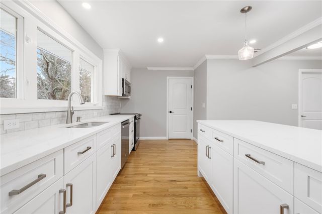 13 Ivy Place, Lincoln, RI 02865