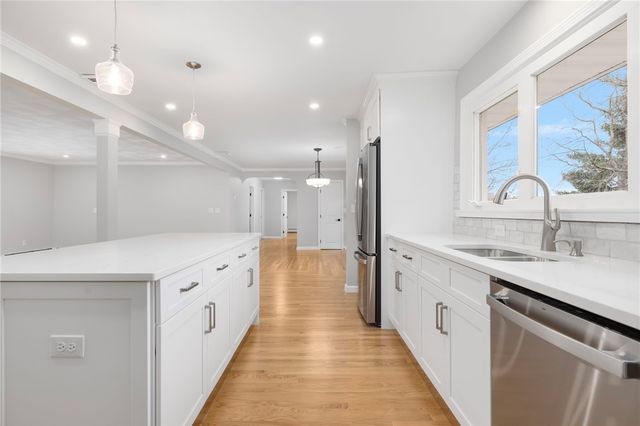 13 Ivy Place, Lincoln, RI 02865