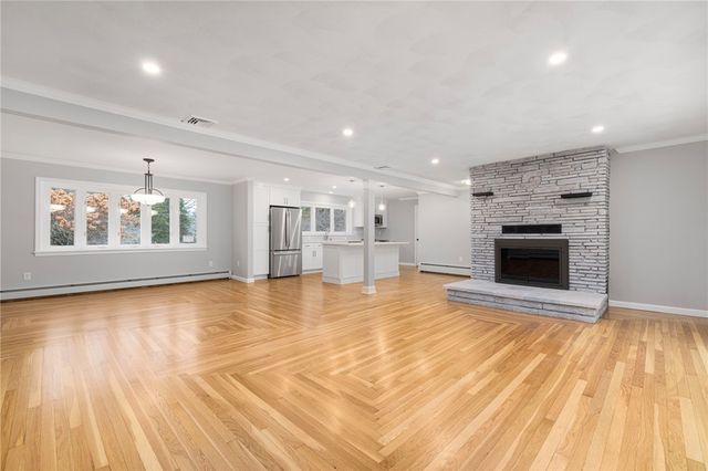 13 Ivy Place, Lincoln, RI 02865