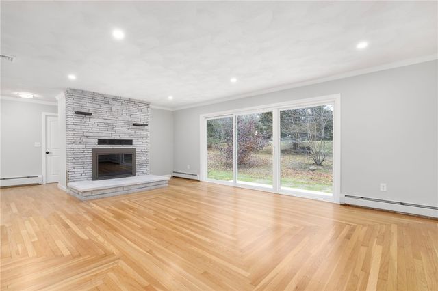 13 Ivy Place, Lincoln, RI 02865