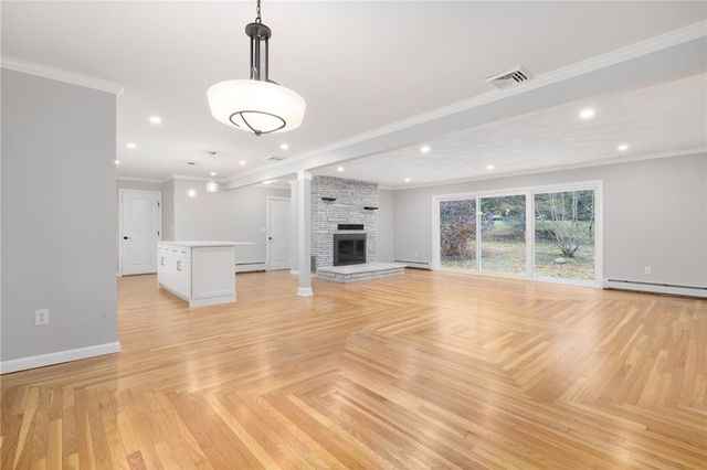 13 Ivy Place, Lincoln, RI 02865