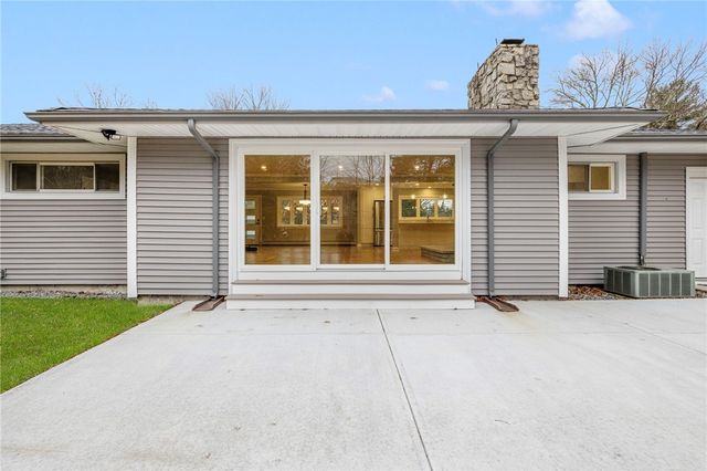 13 Ivy Place, Lincoln, RI 02865