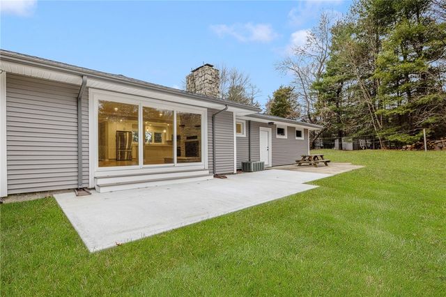 13 Ivy Place, Lincoln, RI 02865