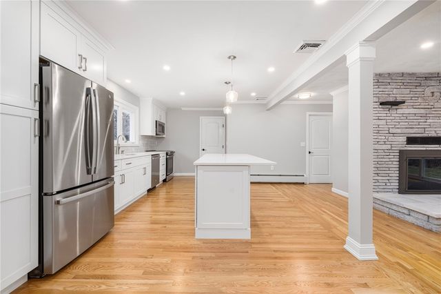 13 Ivy Place, Lincoln, RI 02865