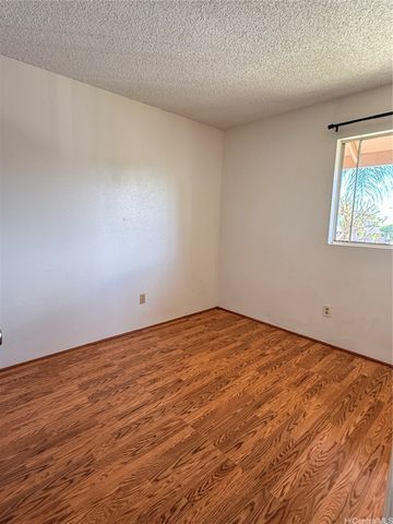 94-549 Lumiaina Street Q204, Waipahu, HI 96797