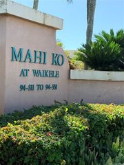 94-549 Lumiaina Street Q204, Waipahu, HI 96797