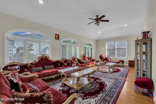 185 Dayna Court, Toms River, NJ 08753