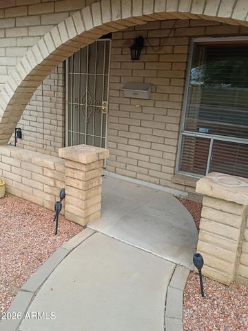 2320 E WALTANN Lane, Phoenix, AZ 85022