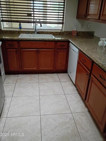 2320 E WALTANN Lane, Phoenix, AZ 85022